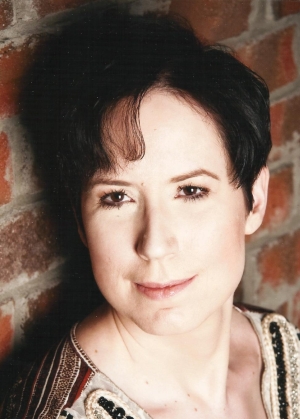 Nicole Lellek - Creator of The Unstuck Space and your silent companion